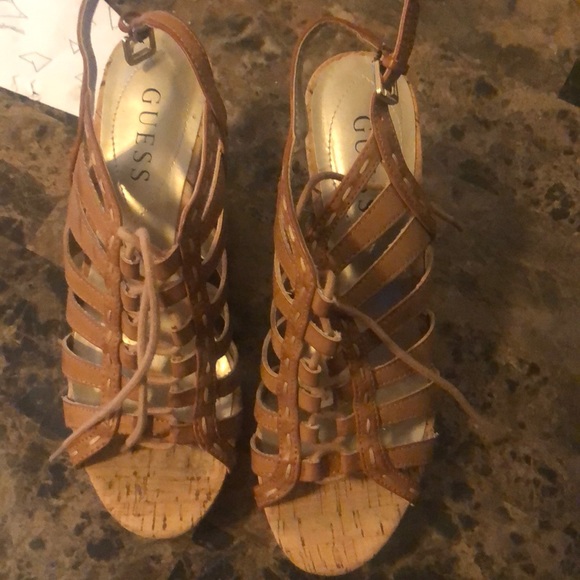 Guess wedges - Picture 1 of 2